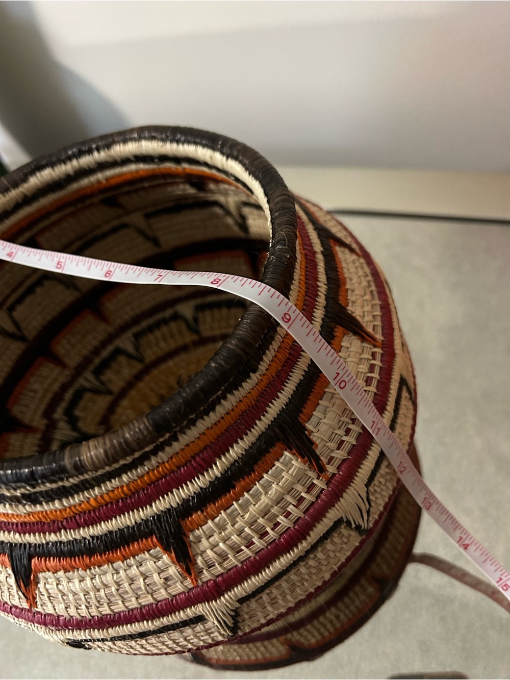 Embera polychrome geometric handwoven basket from Darien Rainforest in Panama - Picture 6 of 7